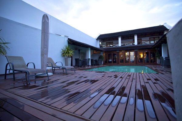 Dundi Lodge