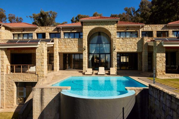Amanzi Amakhulu Villa