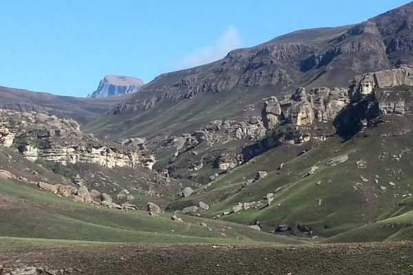 The Giant's Cup Trail