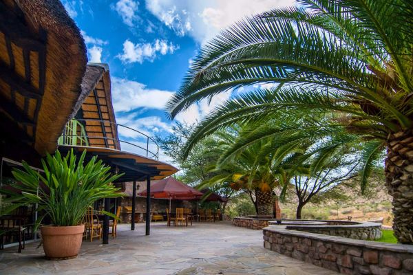Etusis Lodge