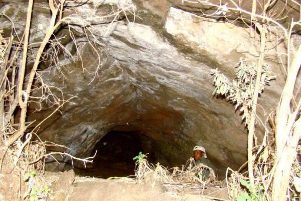 The Litsumi Cave Trail, Maliba Lodge